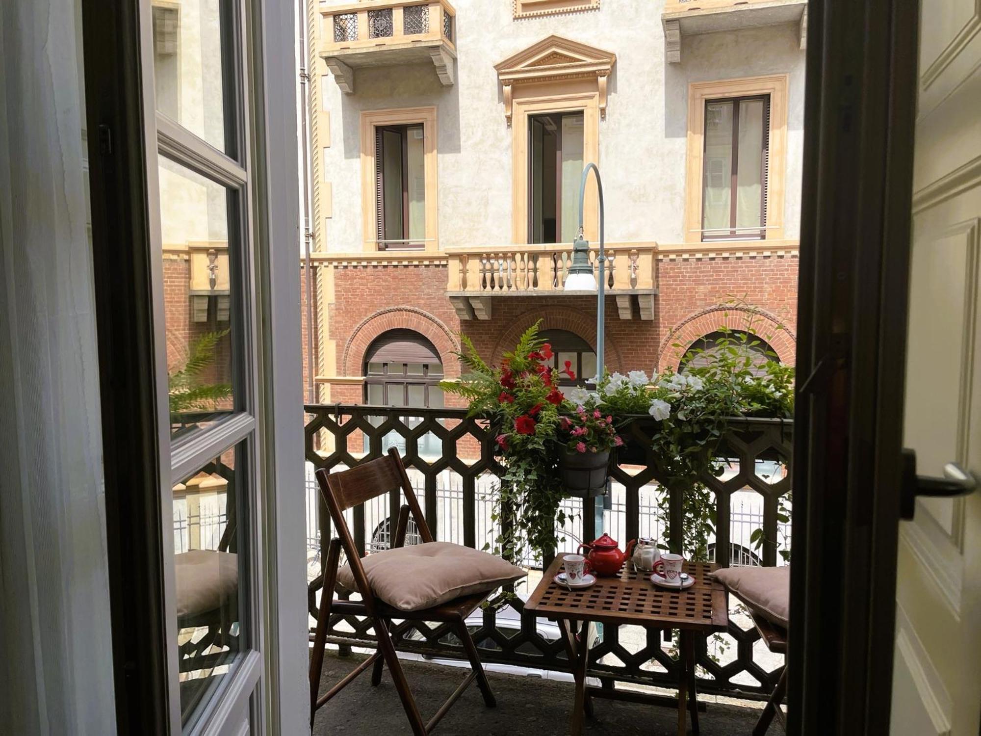 شقة Emozione Torino - Affascinante, Silenzioso, In Palazzo D'Epoca Pressi Piazza Solferino المظهر الخارجي الصورة